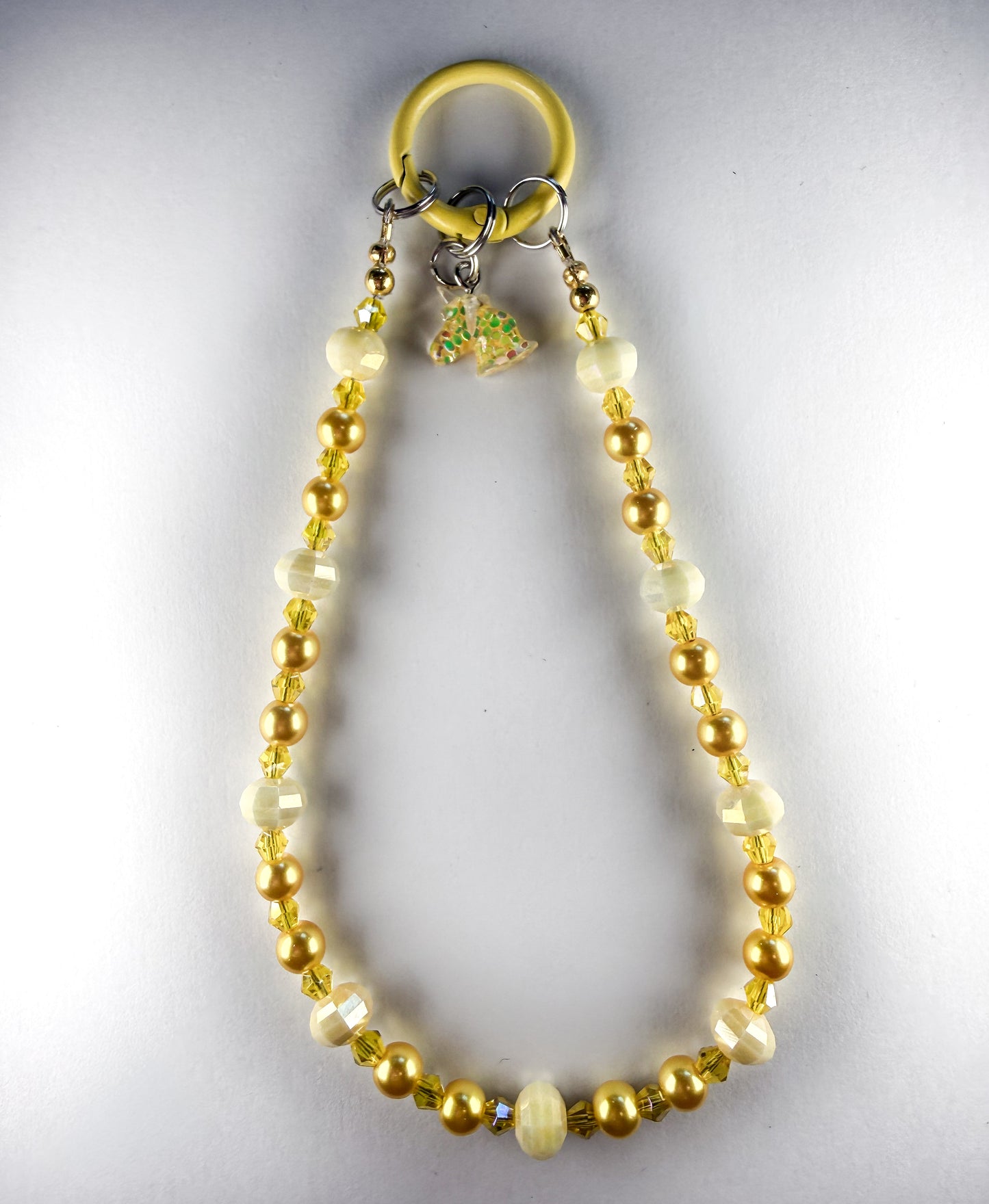🍋 Lemon Cream Glow Phone Chain